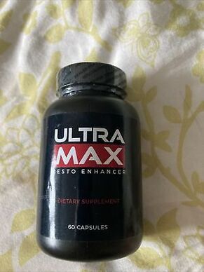 Picture of a jar of UltraMax Testo Enhancer capsules from a review by Heinrich from Berlin